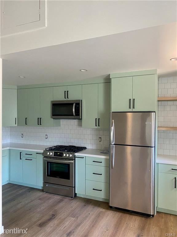135 E Roosevelt Rd - Photo 2 of 10