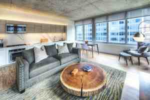 featured image of 165 N Desplaines St #2-2