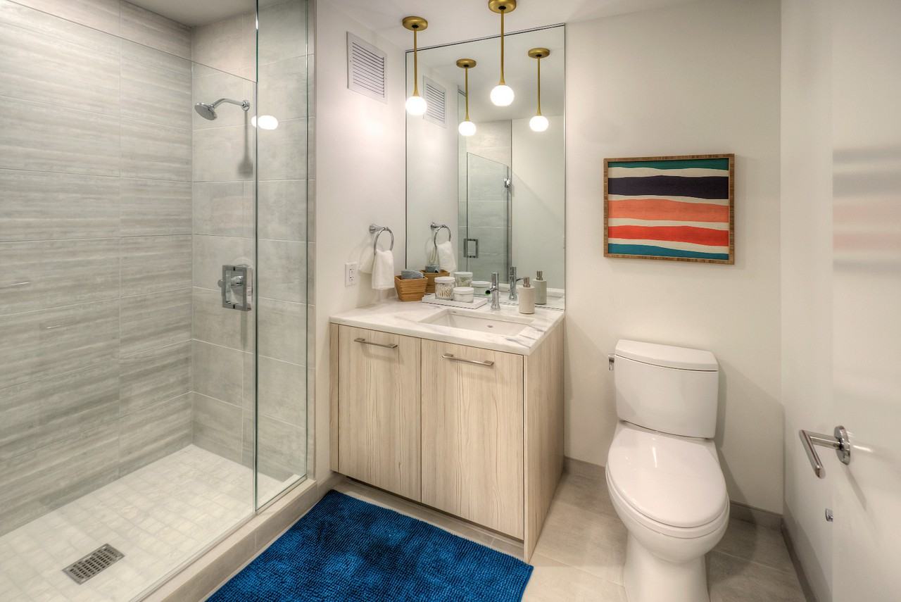 165 N Desplaines St #2-2 - Photo 3 of 29