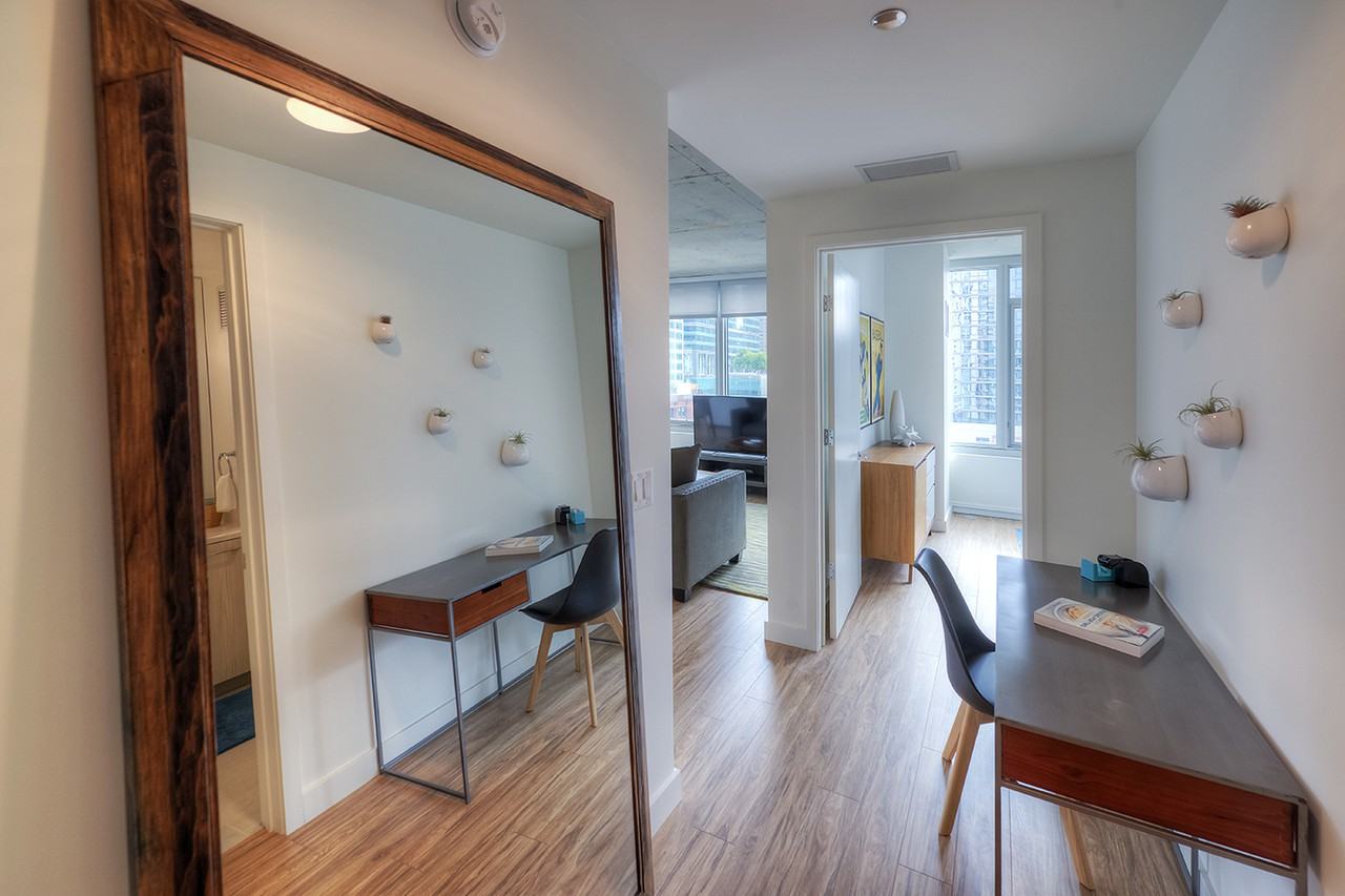 165 N Desplaines St #2-2 - Photo 4 of 29