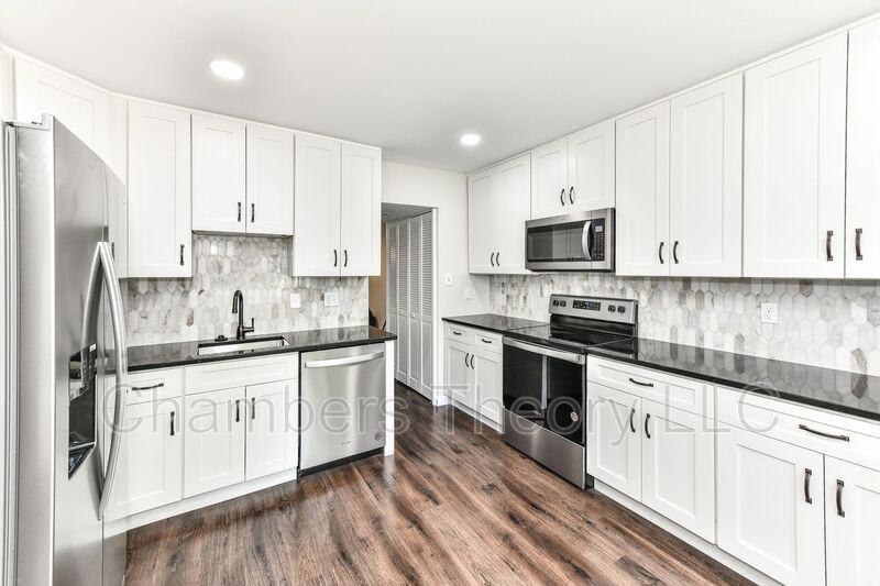 1179 Dublin Pl - Photo 4 of 27