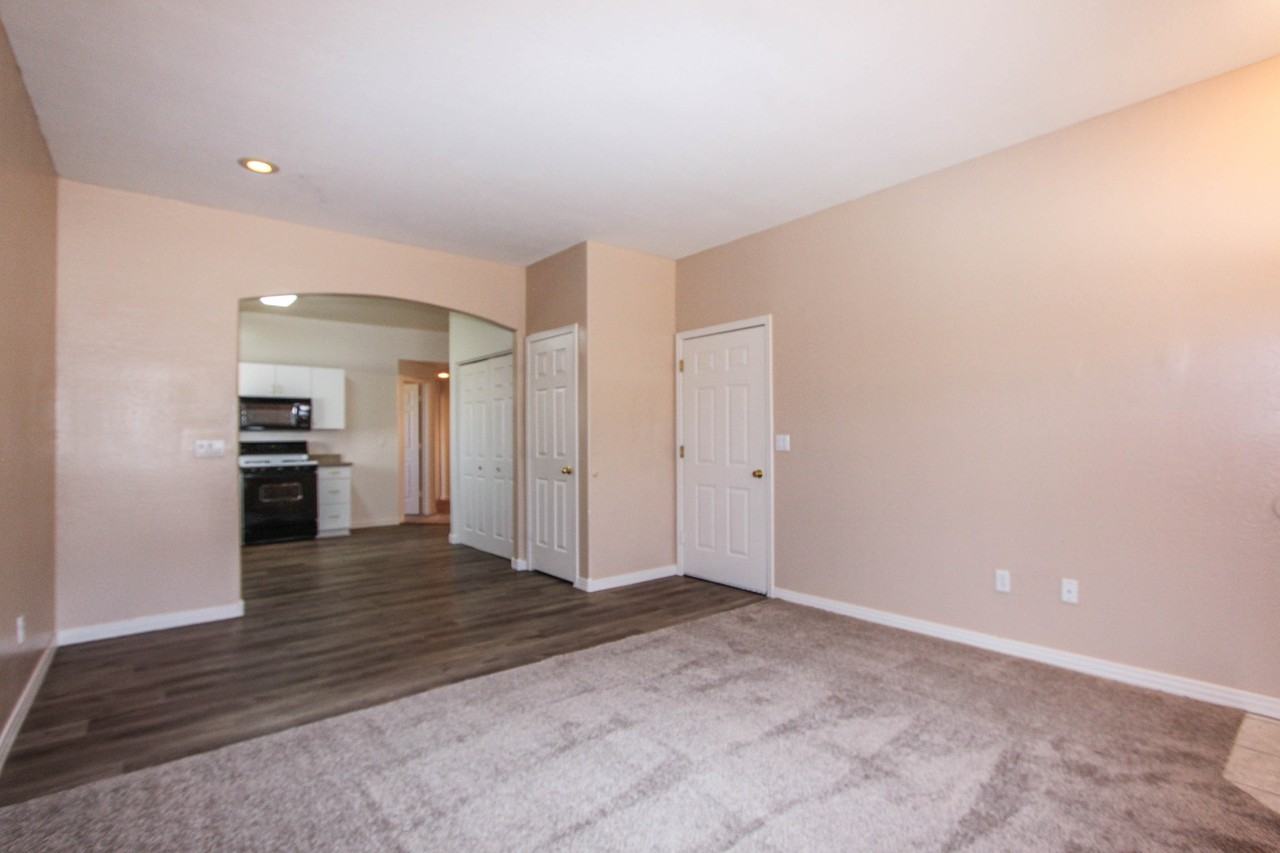 6001 N Tower Ln - Photo 3 of 10