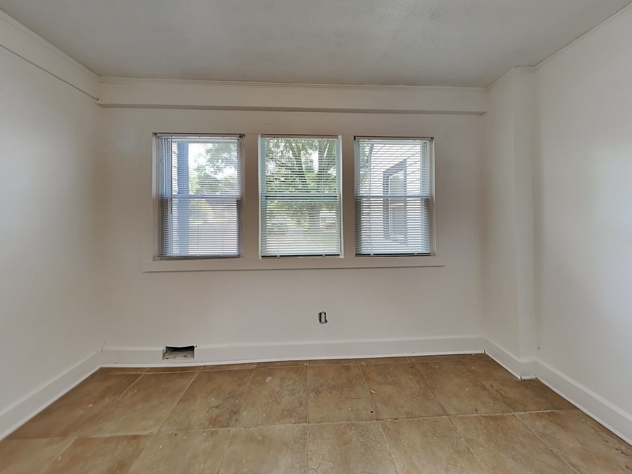 542 S Evelyn Pl Nw - Photo 4 of 16