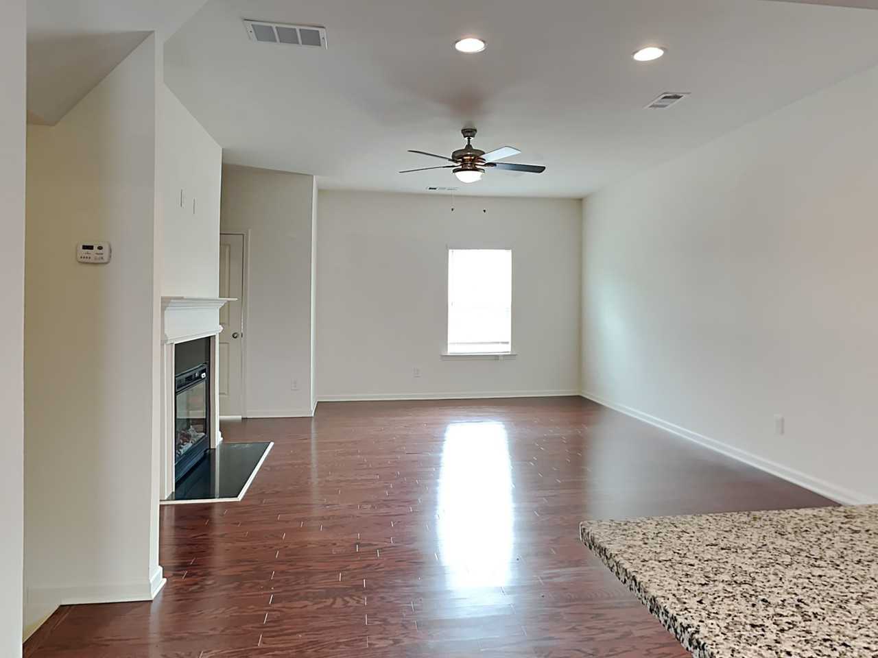 975 Society Cir Sw - Photo 3 of 18