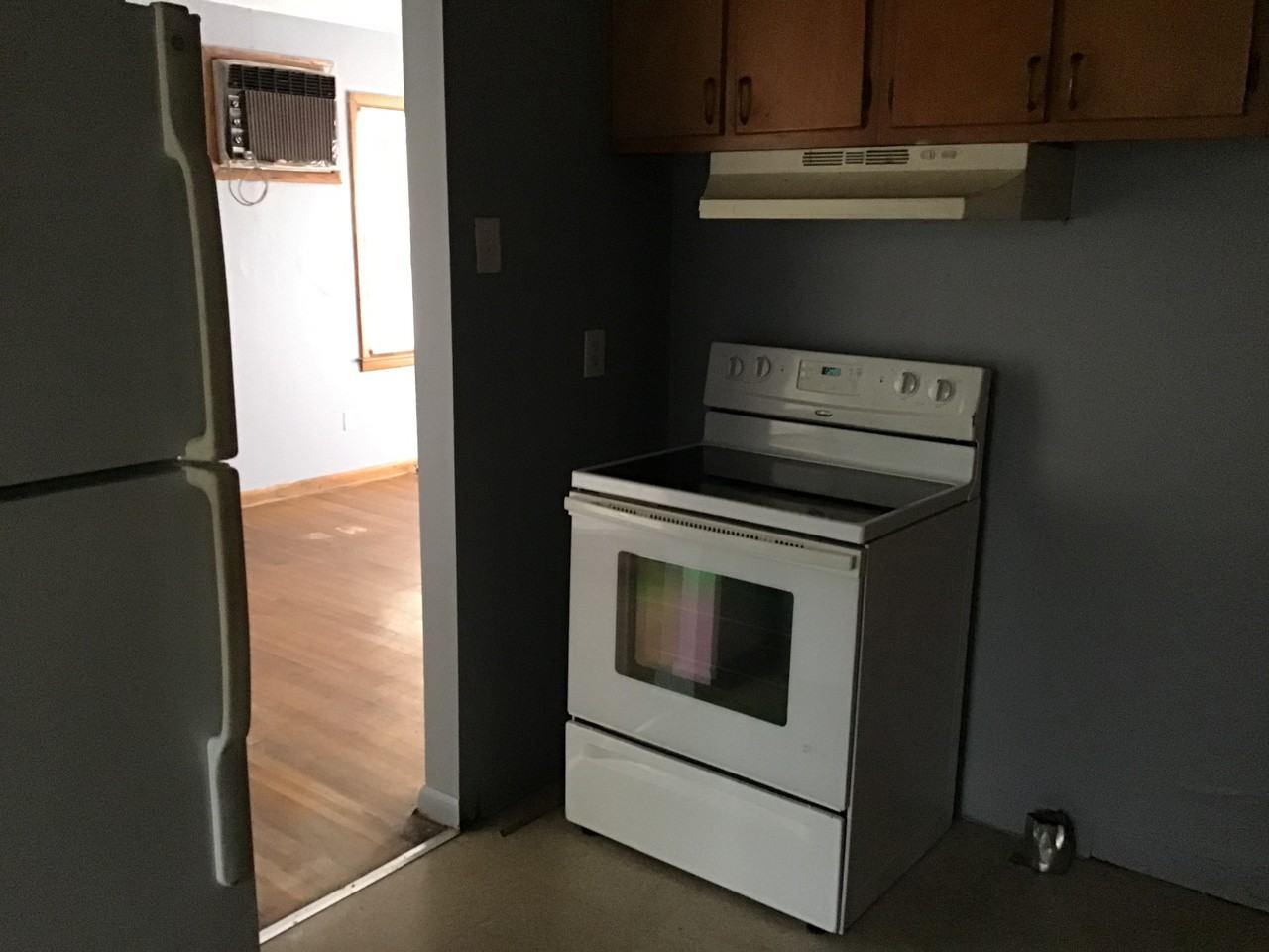 3411 Hallbrook St - Photo 5 of 10