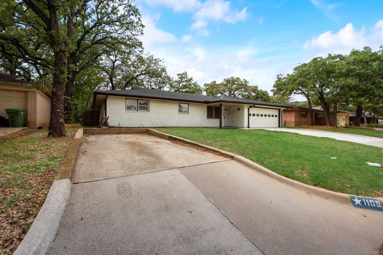 1109 Wade Dr - Photo 3 of 31