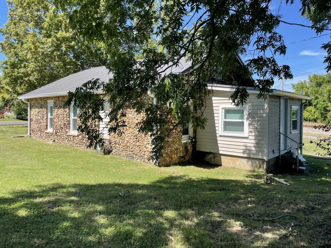 101 Dickson Ave Apartments in Dickson, TN 37055 Zumper