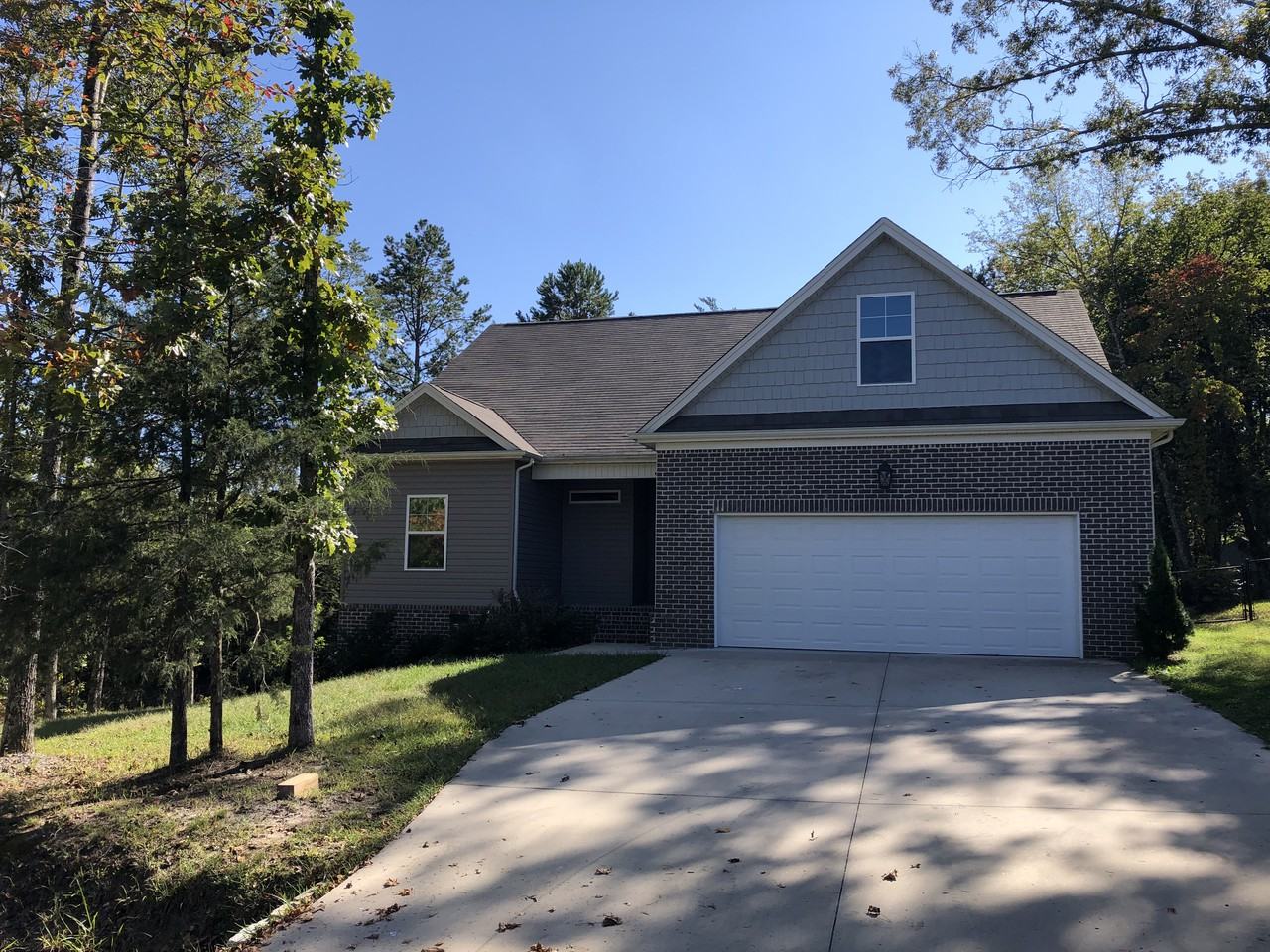 7020 Cooley Rd - Photo 2 of 23