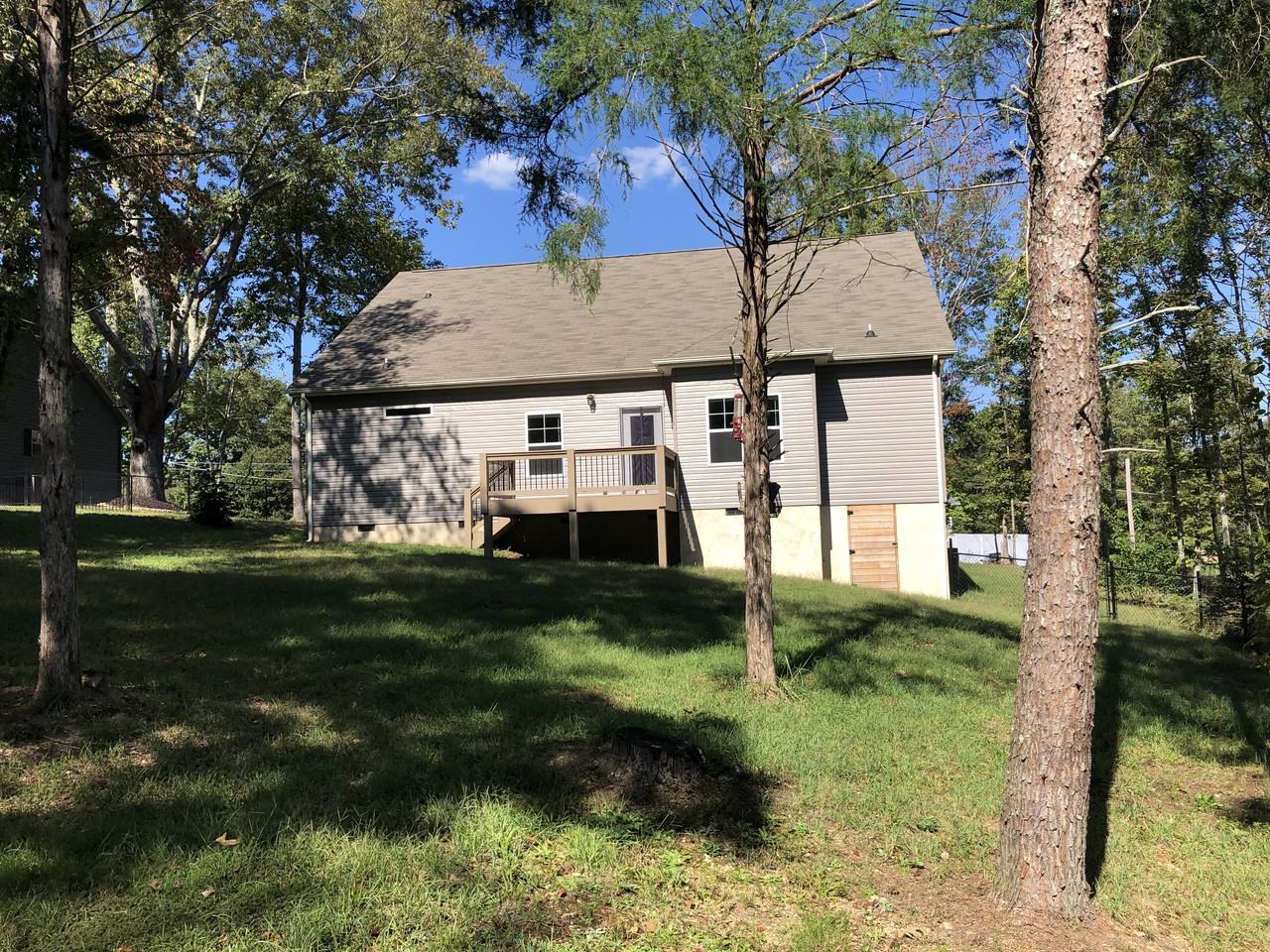 7020 Cooley Rd - Photo 3 of 23