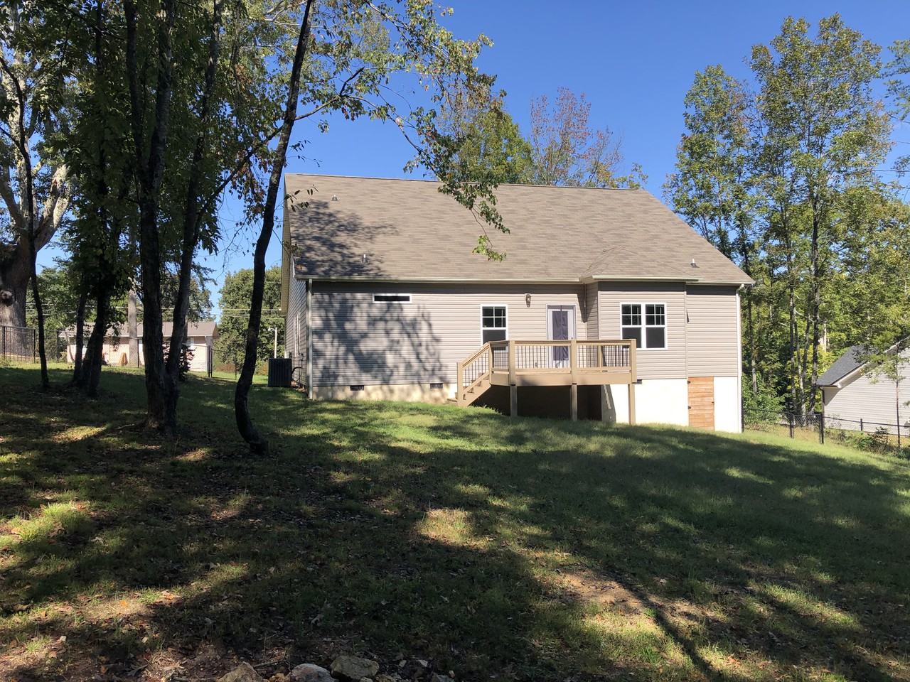 7020 Cooley Rd - Photo 4 of 23