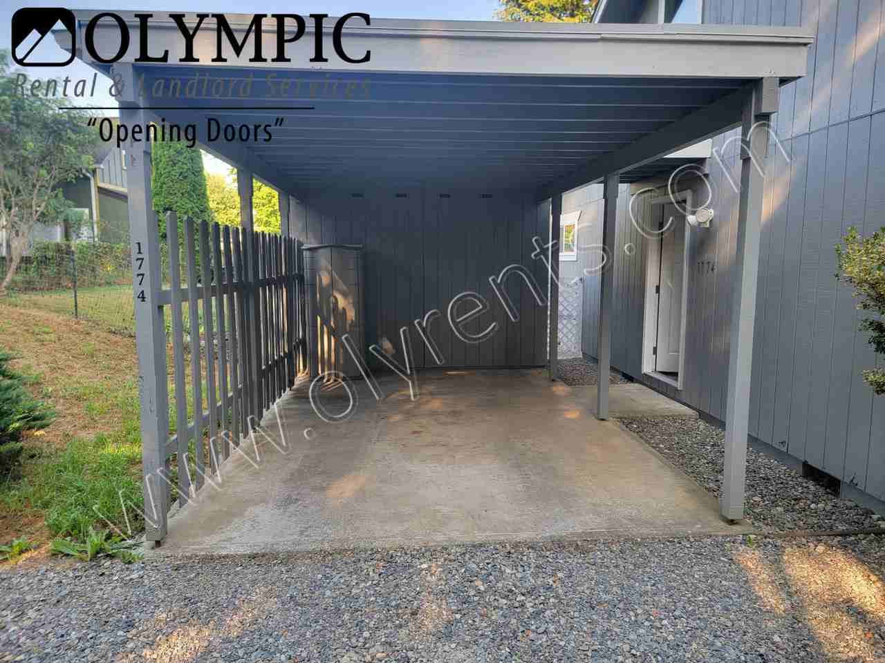 1774-1776 Pine Ave NE - Photo 3 of 19