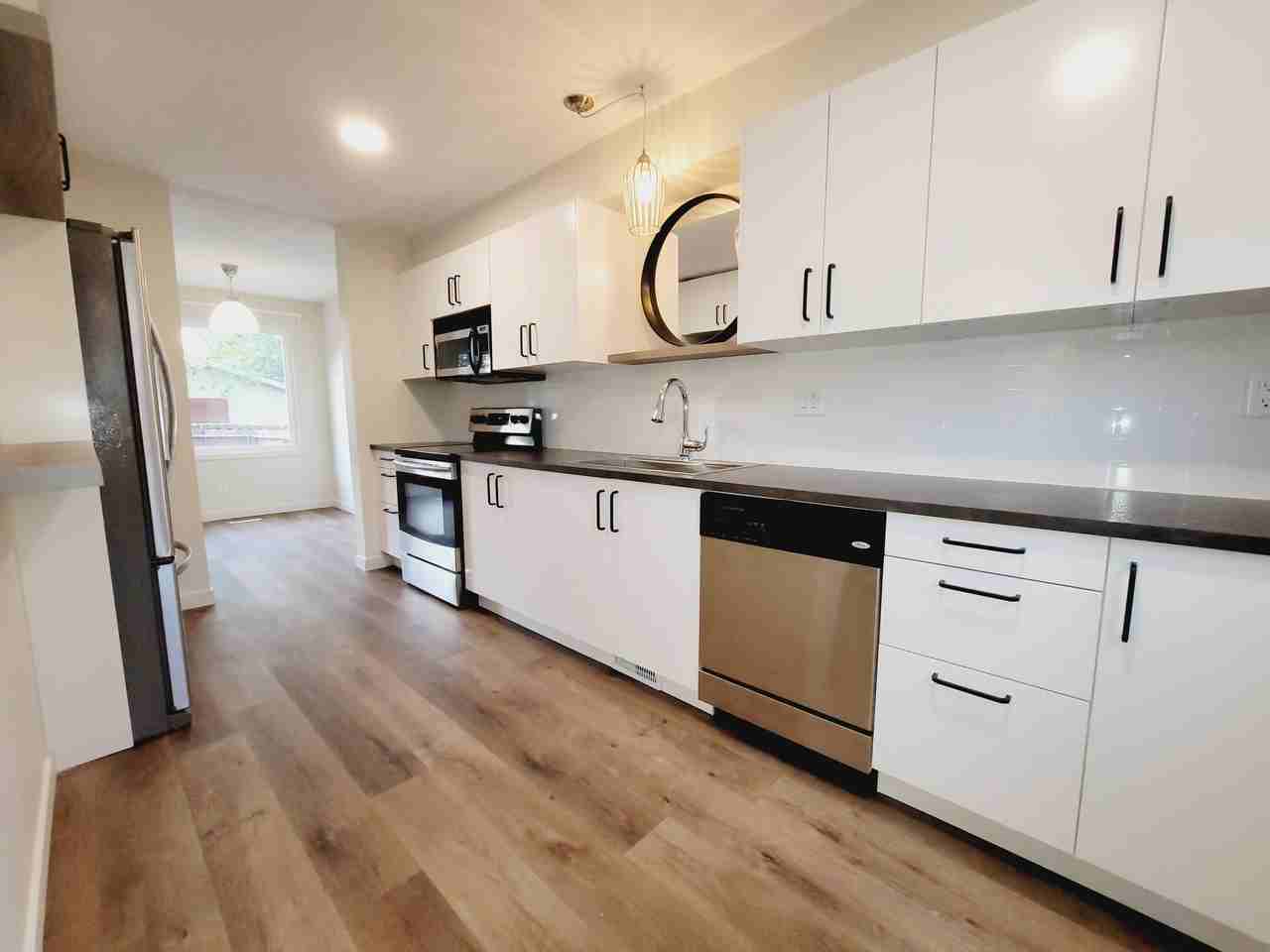 17050 100 St Nw - Photo 2 of 36