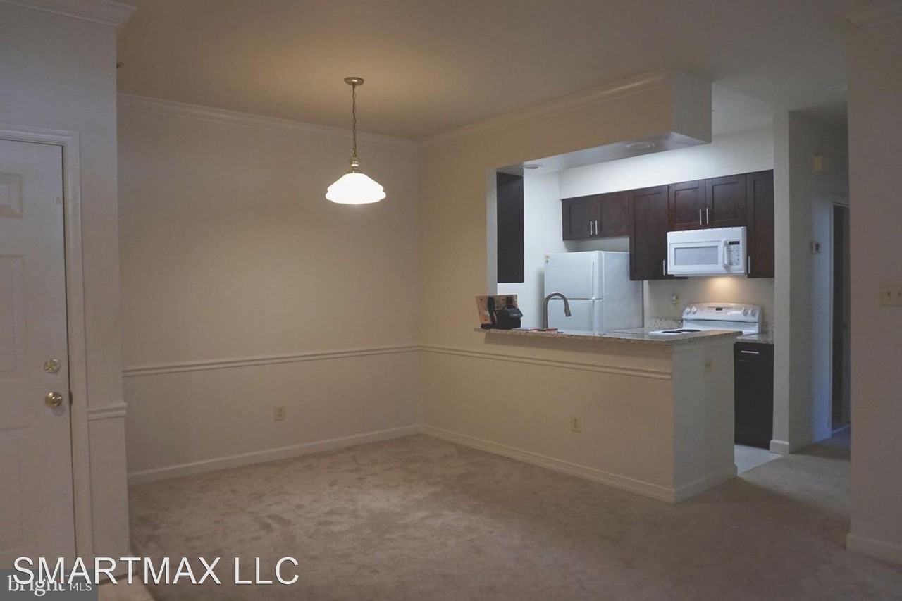 10824 Antigua Ter #103 - Photo 3 of 12