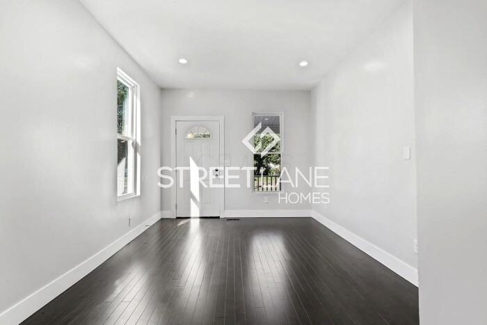 438 S Champion Ave - Photo 2 of 17