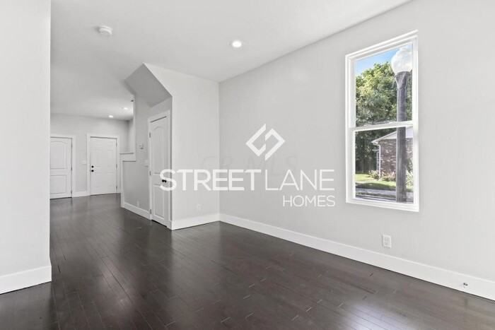 438 S Champion Ave - Photo 3 of 17