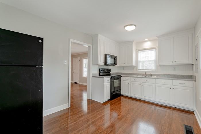 2125 Haile St - Photo 2 of 9