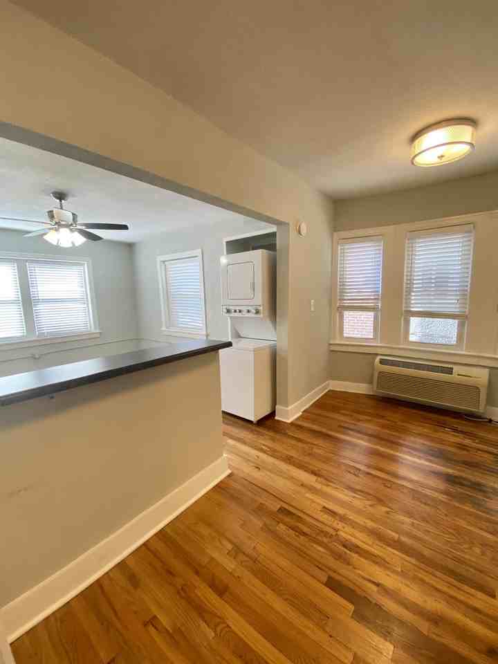 3715 Southwest Trfy #3715-101 - Photo 7 of 11