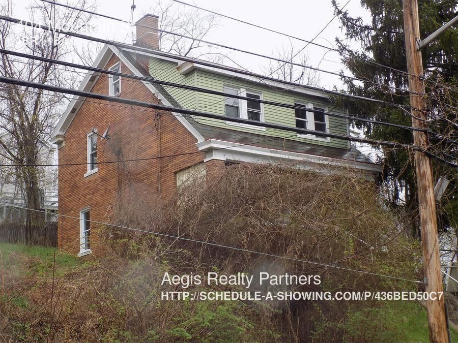 404 Mountain St - Photo 2 of 22