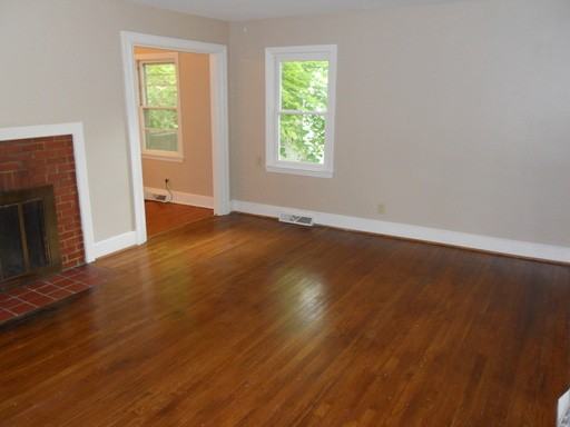 1908 Colonial Ave - Photo 3 of 10