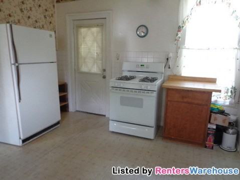 707 2nd Ave S - Photo 3 of 15