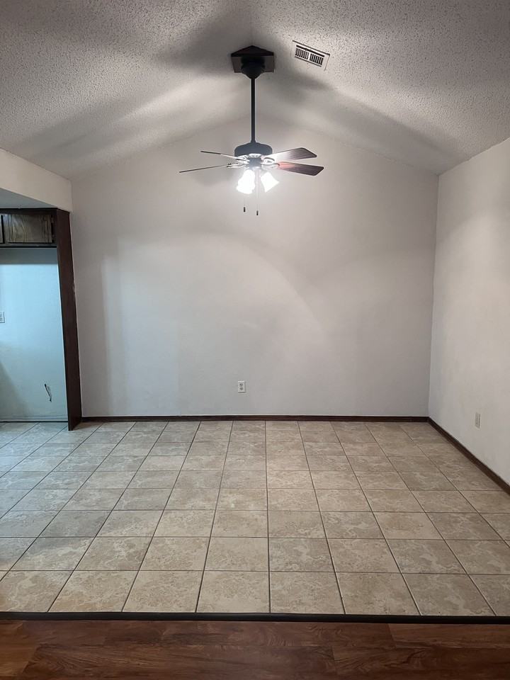 1311 Fretz Avenue - Photo 3 of 12