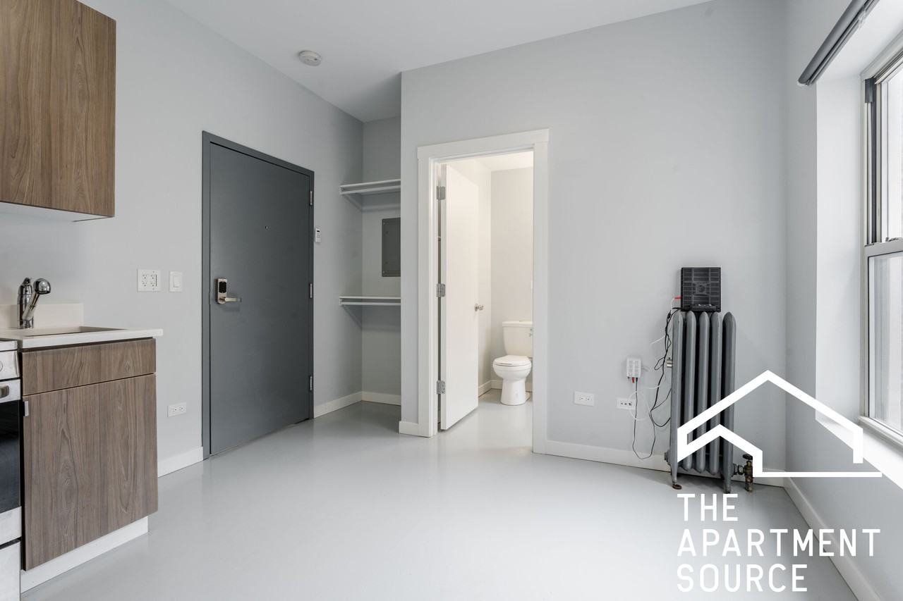 4700 N Racine Ave #312 - Photo 3 of 31
