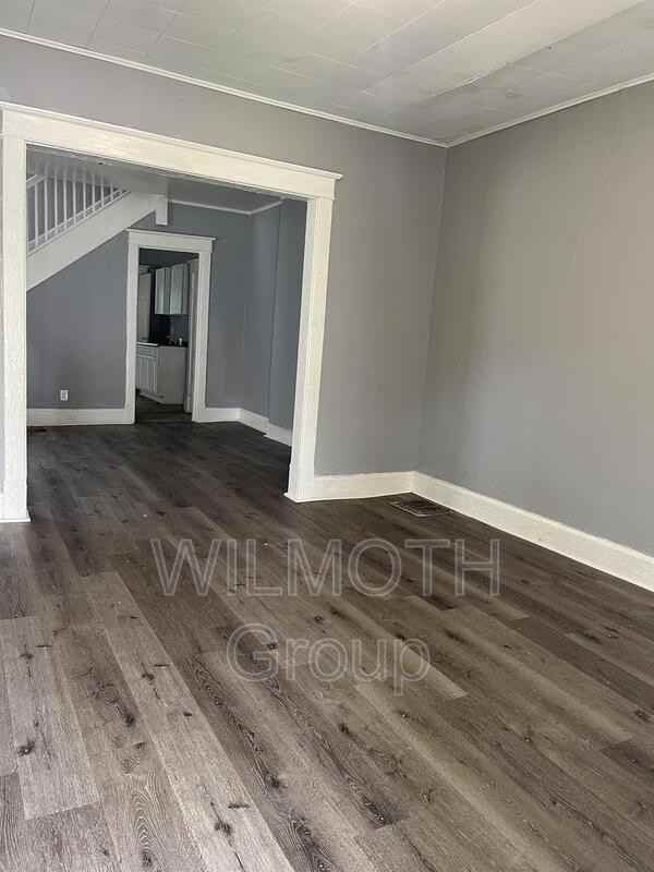 4818 E Washington St - Photo 2 of 10