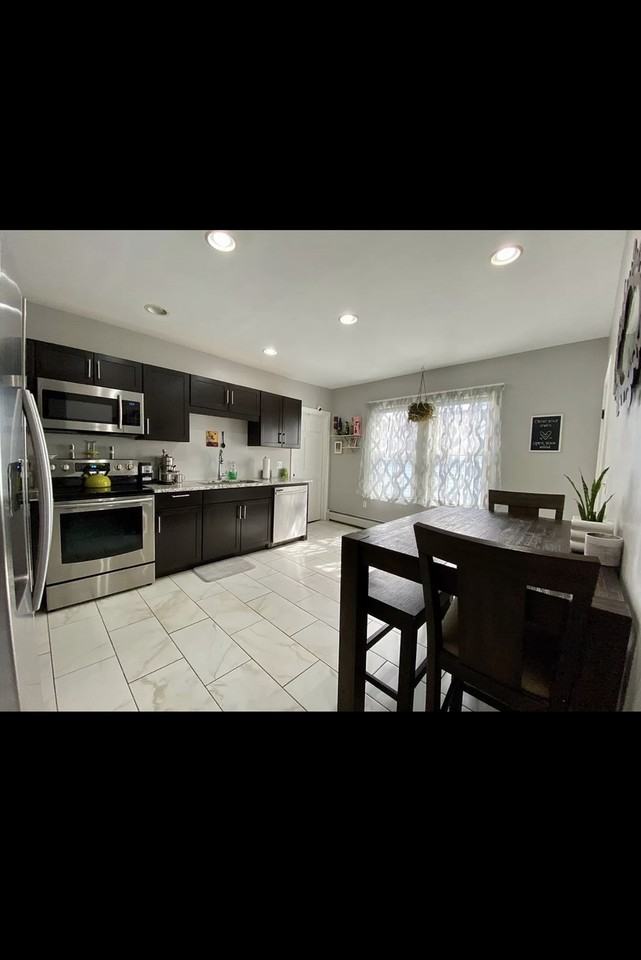 76 Birch St - Photo 2 of 20