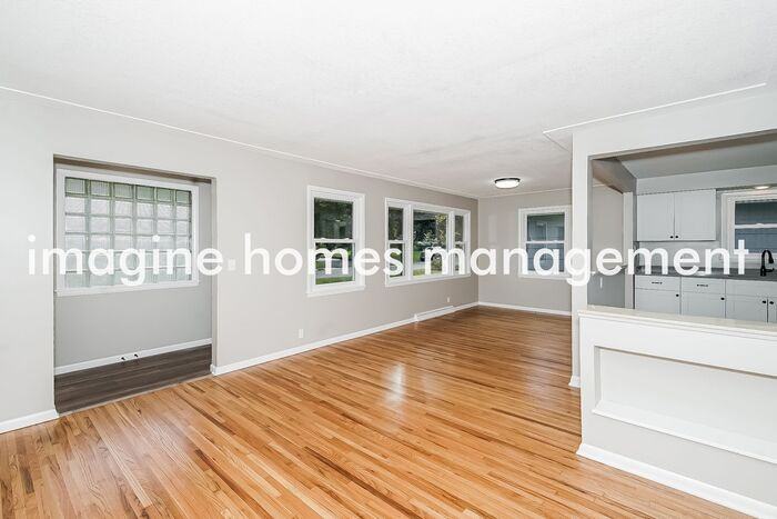 3409 Kyle Ave N - Photo 3 of 16
