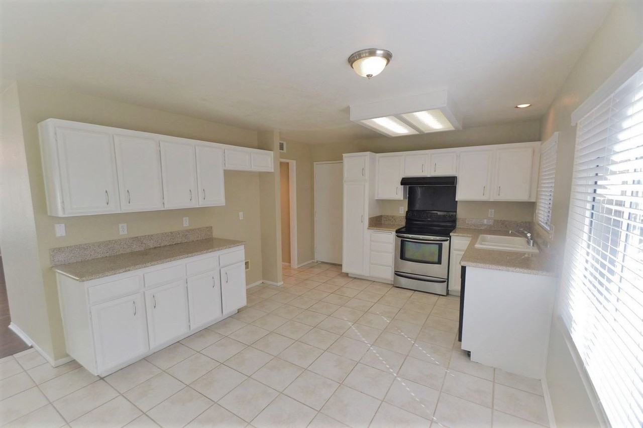 44609 Alighchi Way - Photo 3 of 12
