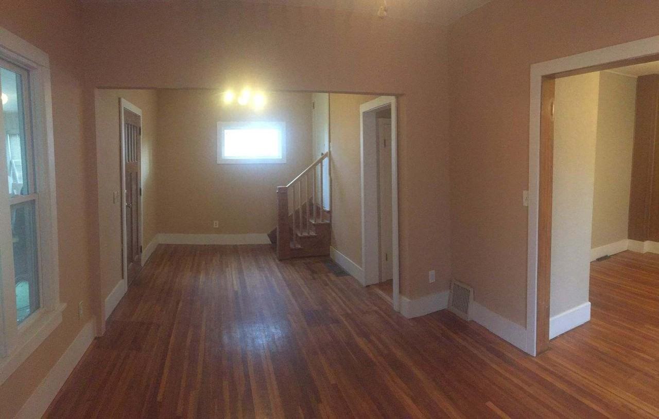 1102 Leavitt St #1 - Photo 6 of 19