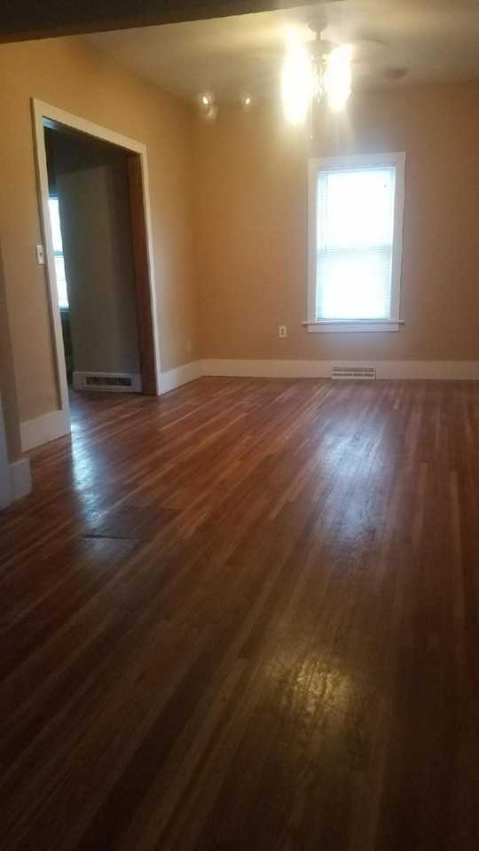 1102 Leavitt St #1 - Photo 7 of 19