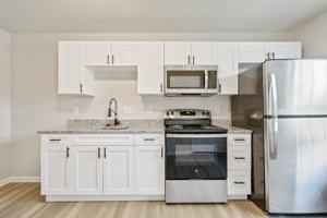 featured image of 2520 Bradford Ct #2520