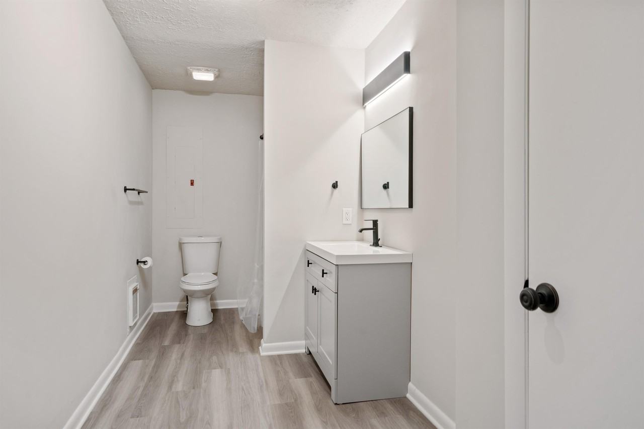 2520 Bradford Ct #2520 - Photo 7 of 50
