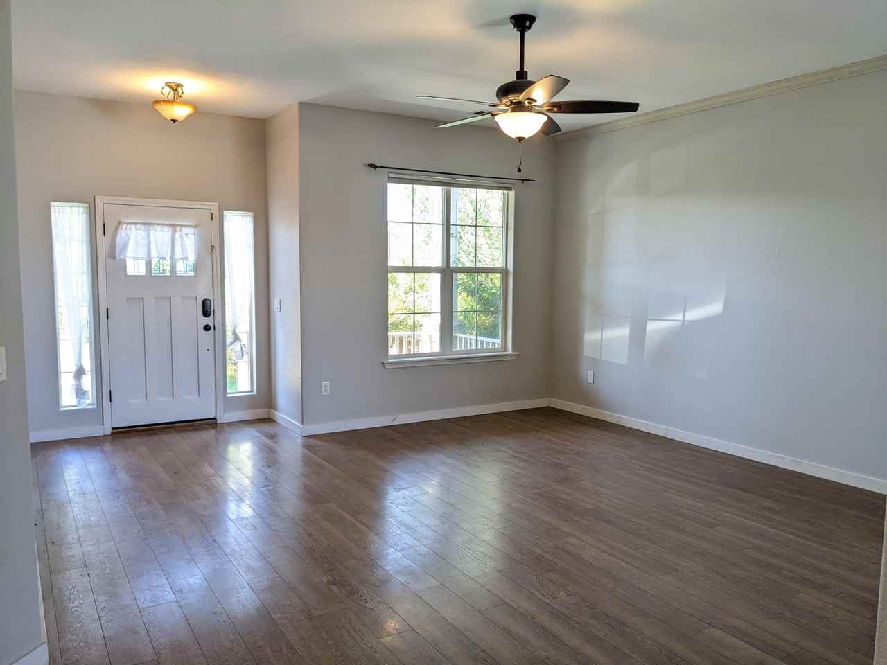 7422 Greystone Dr #1 - Photo 5 of 22