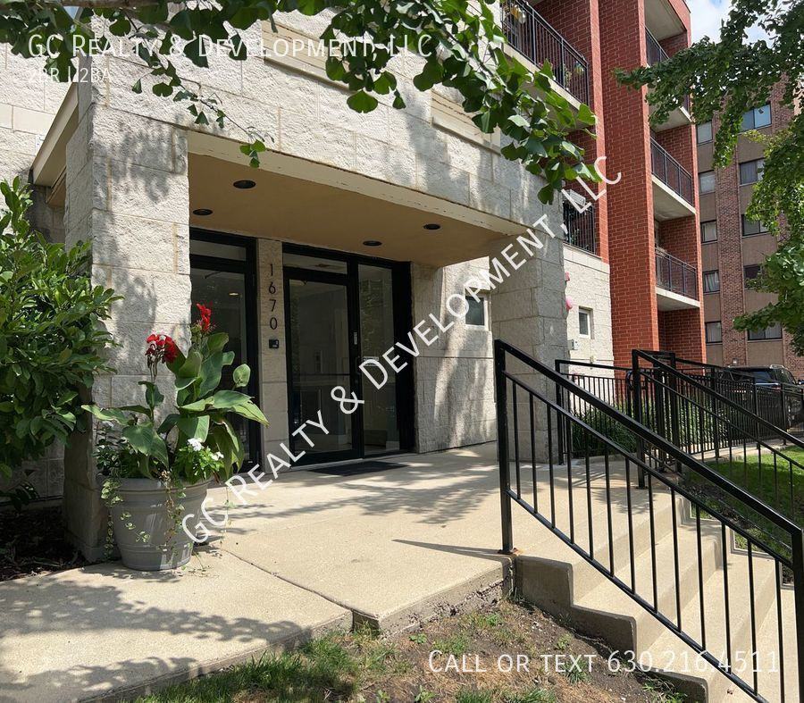 1670 Mill St