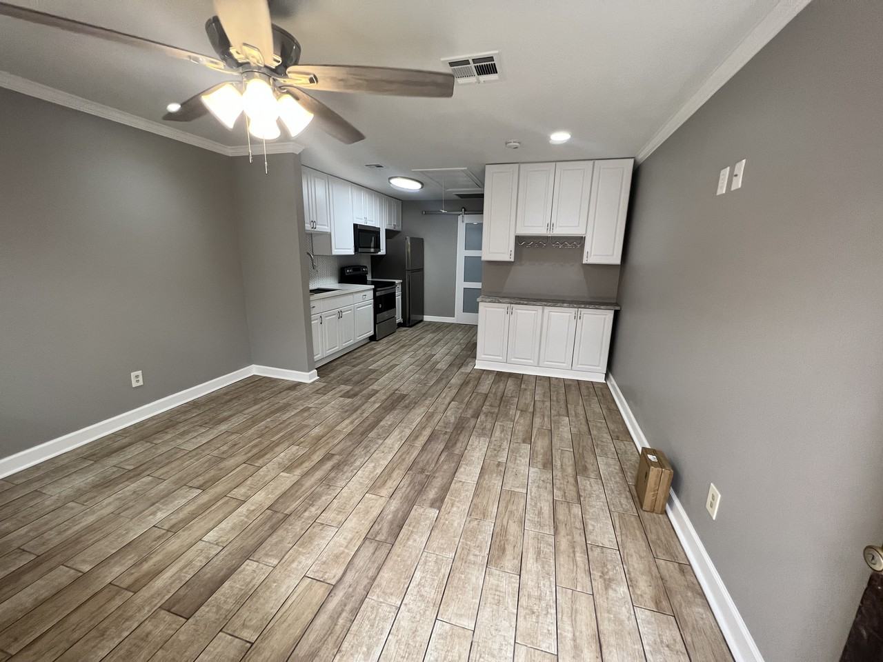 2855 Saint Charles Ave #311 - Photo 3 of 7