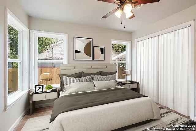 3206 W Houston St - Photo 4 of 6