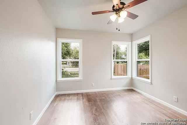 3206 W Houston St - Photo 6 of 6