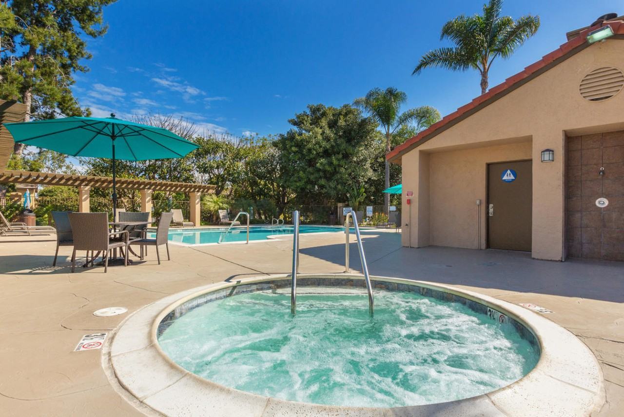 Elán Shadowridge Meadows Apartments - Photo 2 of 36