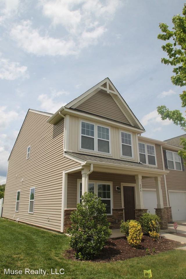 826 Summerlake Dr - Photo 2 of 31