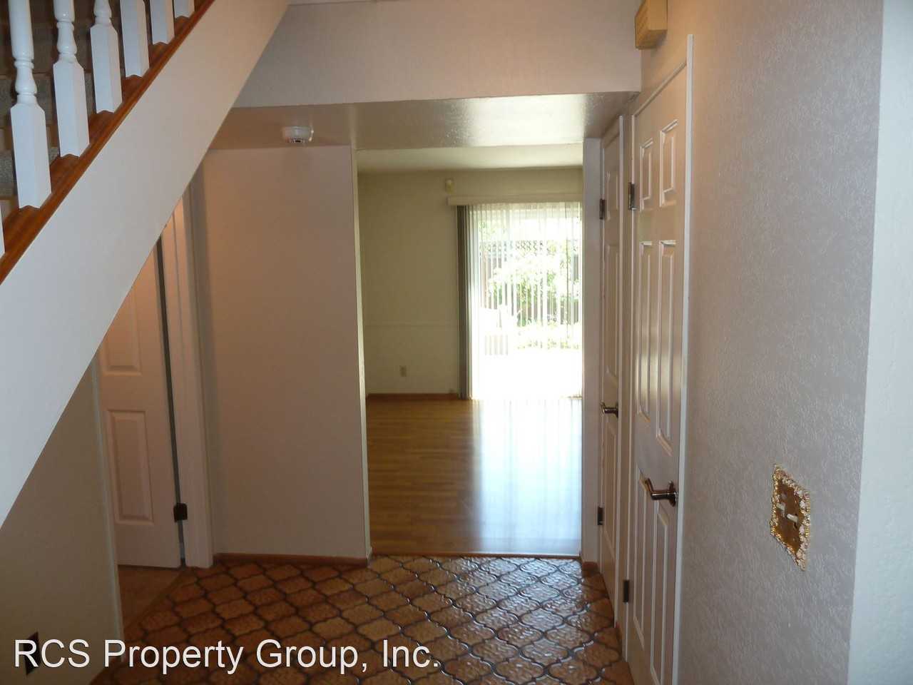 2310 Montezuma Dr - Photo 3 of 21