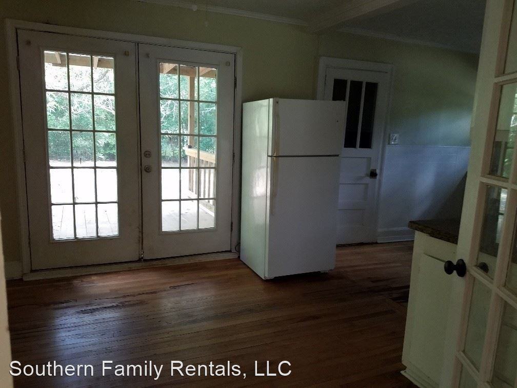 1005 Woodrow Ave - Photo 3 of 10