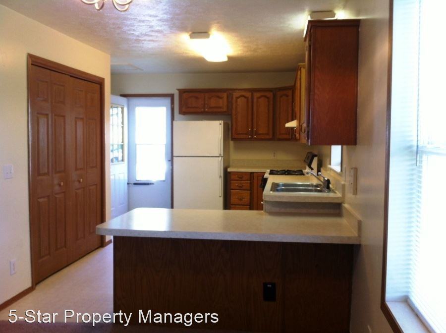 1113 Garden St - Photo 2 of 16