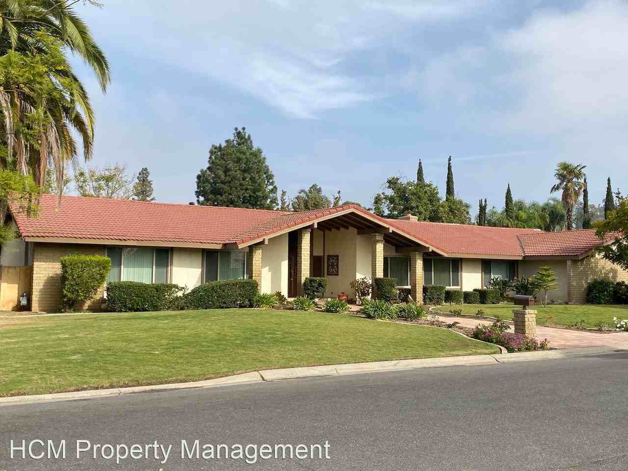 18801 Ridgewood Ln - Photo 2 of 43