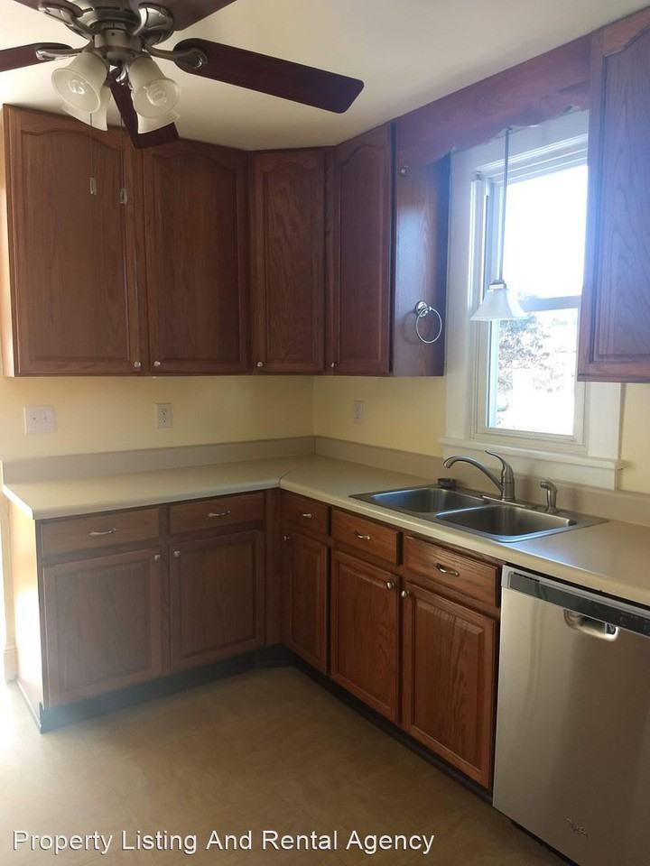 624 Love St - Photo 3 of 19