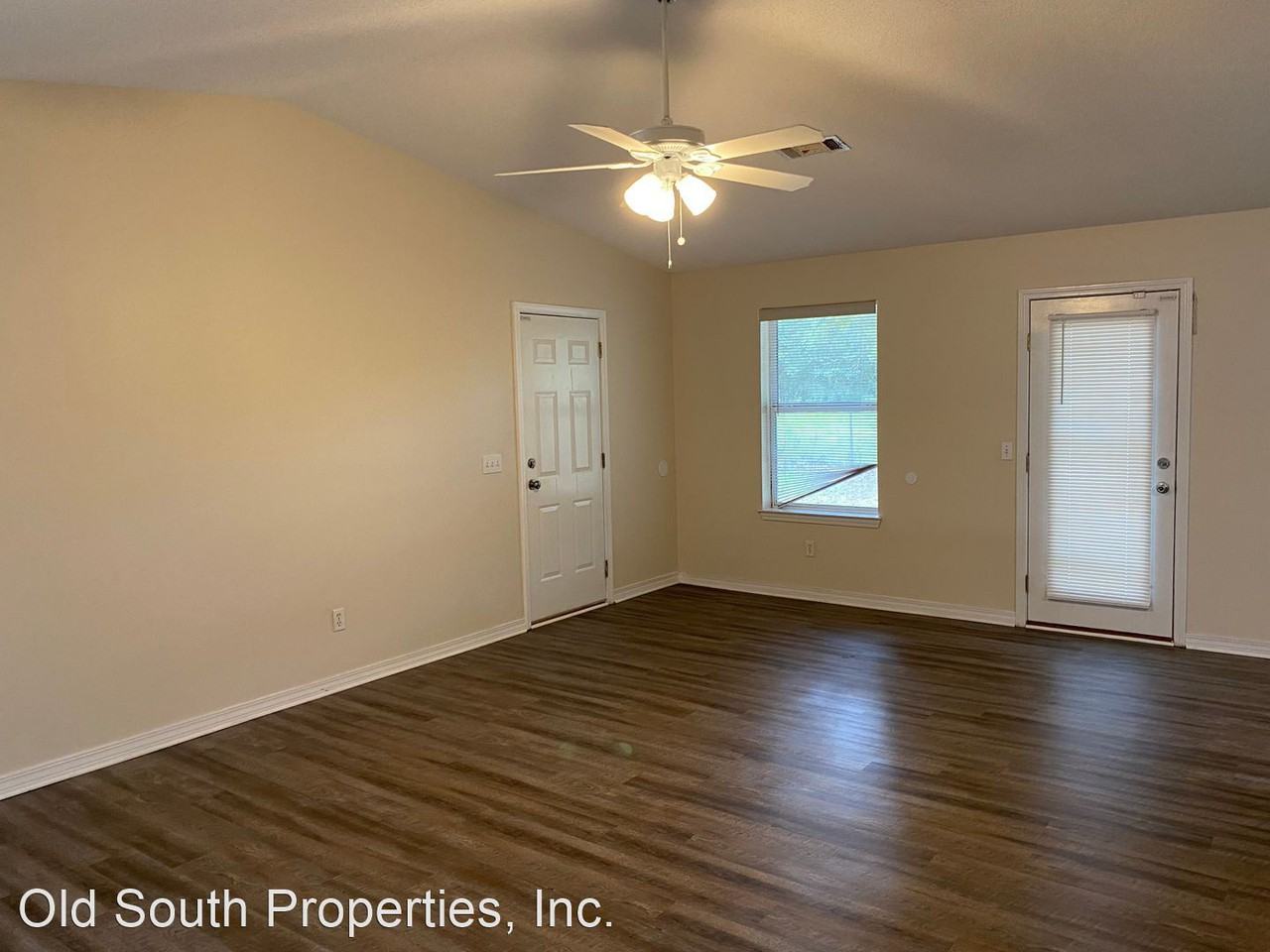 3004 Myrshine Dr - Photo 3 of 16