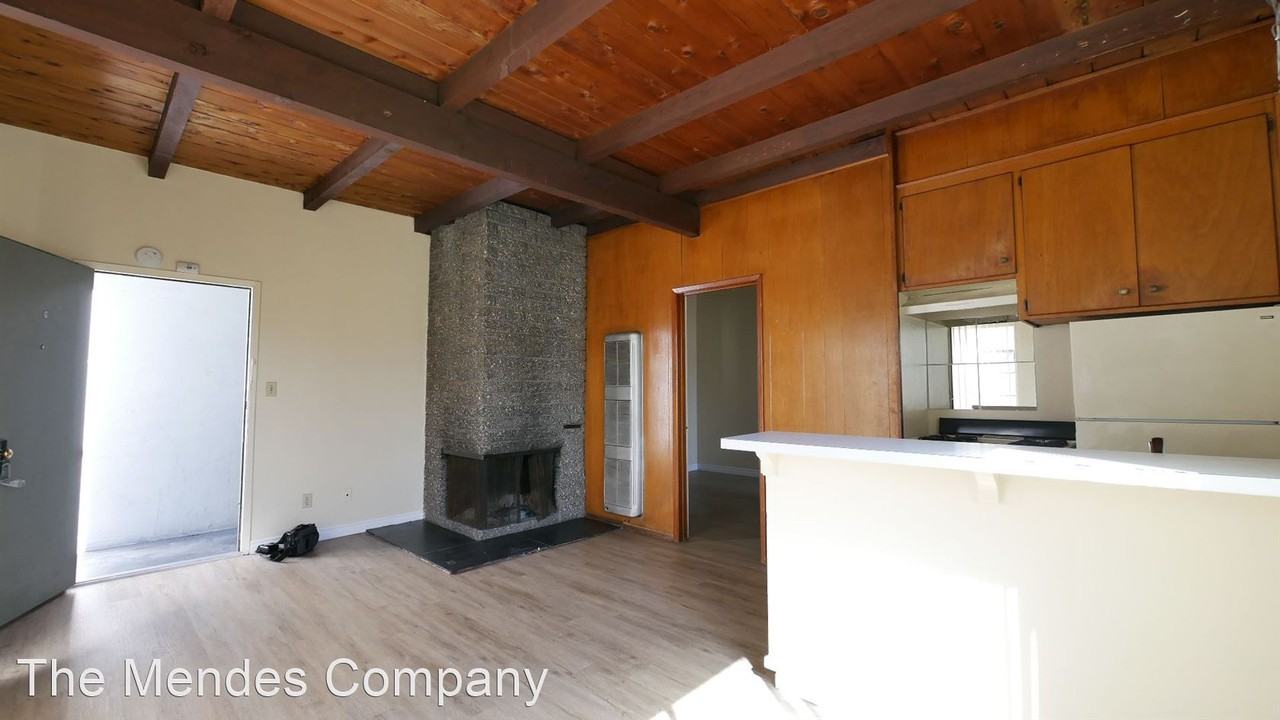 2821 Nimitz Blvd - Photo 2 of 6