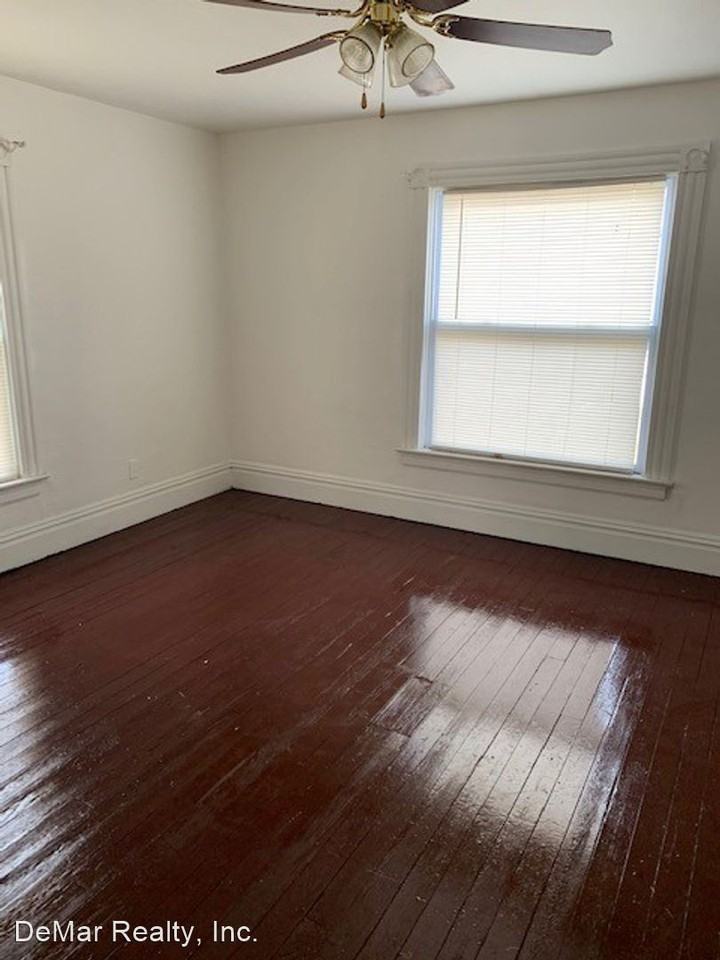 807 Delaware Ave - Photo 3 of 5