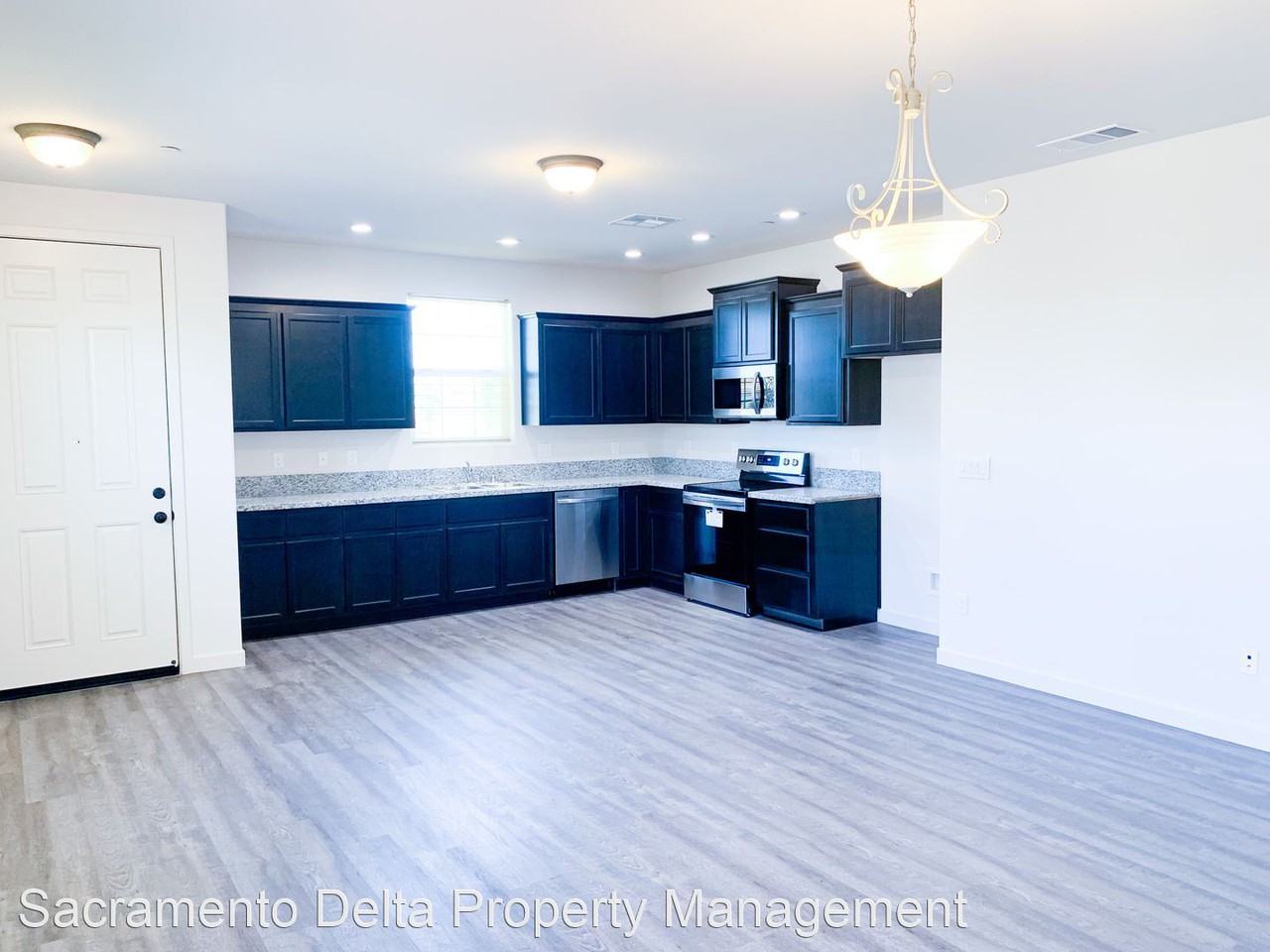 6801 Mangosteen Lane - Photo 3 of 23